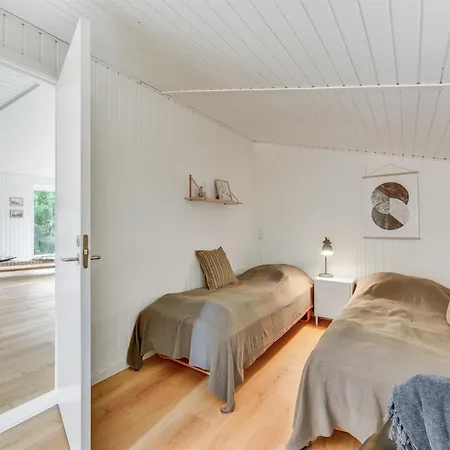 Feriehus Doreen - From The Sea By Interhome *